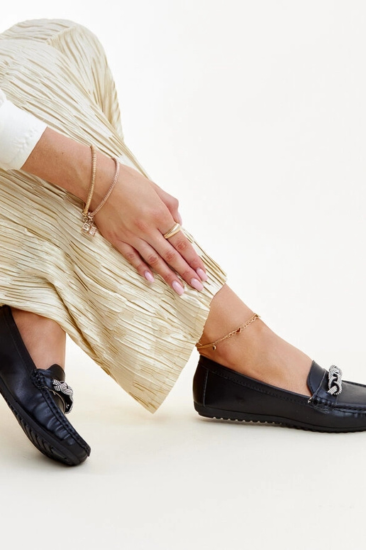 Mocasines negros decorados con...