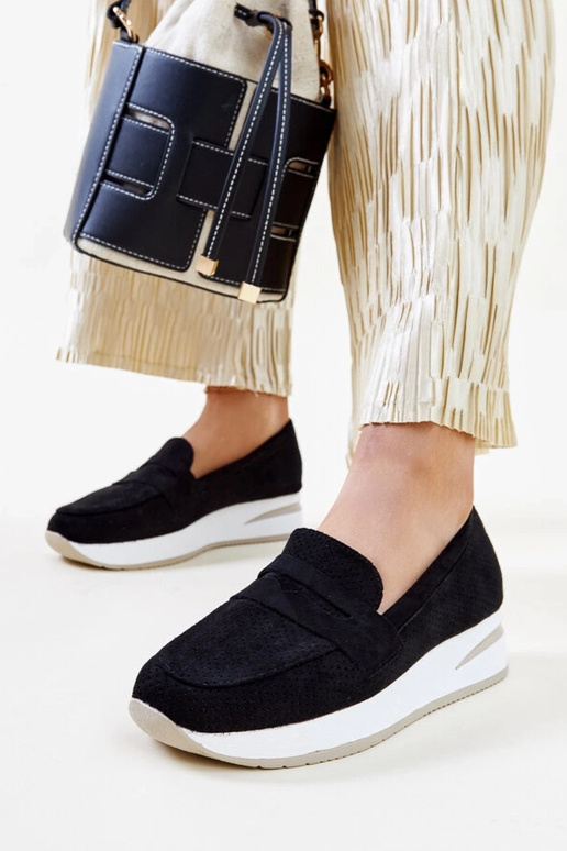 Zapatos Muna negros perforados