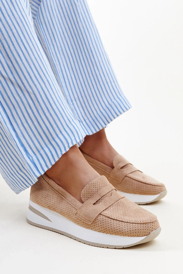 Zapatos Muna perforados...