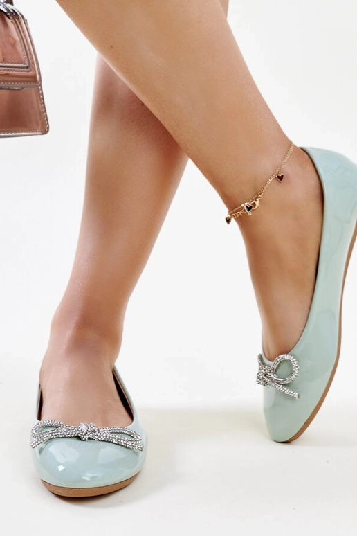 Bailarinas de piel charol verde con... Bailarinas de piel charol verde con...