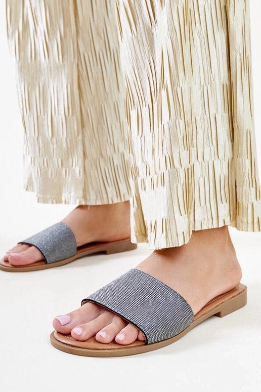 Chanclas Anilsa negras brillantes