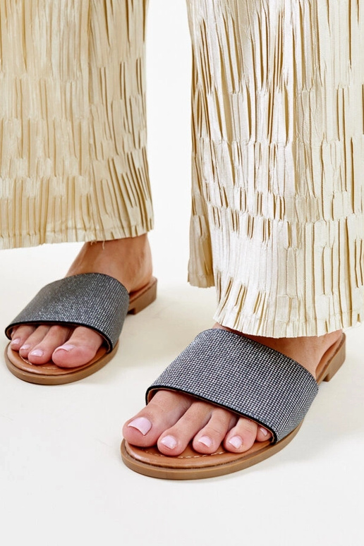 Chanclas Anilsa negras brillantes