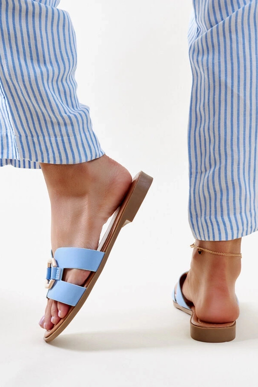 Chanclas con hebilla Isana en color azul