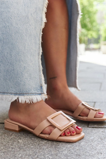 Chanclas beige con plantilla de piel Wilia 2