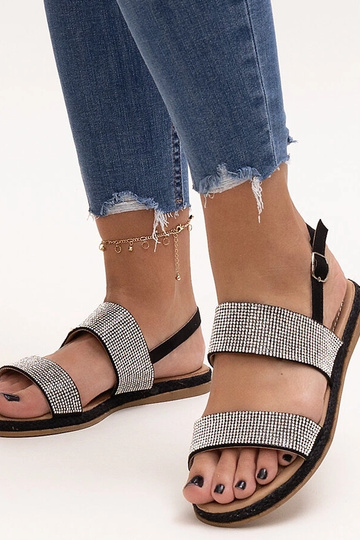 Sandalias negras decoradas con circonitas Carvalia 2