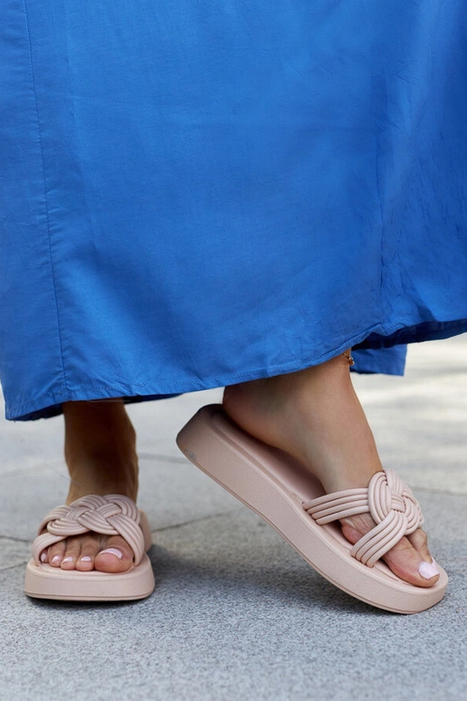 Chanclas de goma beige Ferrei