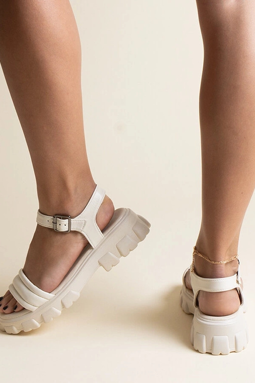 Sandalias beige con suela maciza Meredi