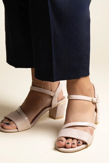 Sandalias Beige con Combinación de Materiales Hambly