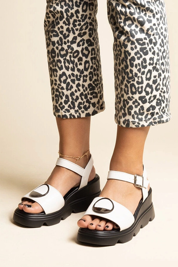 Sandalias de cuña de piel... 2