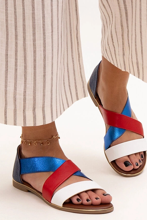 Sandalias de tacón cerrado de colores...