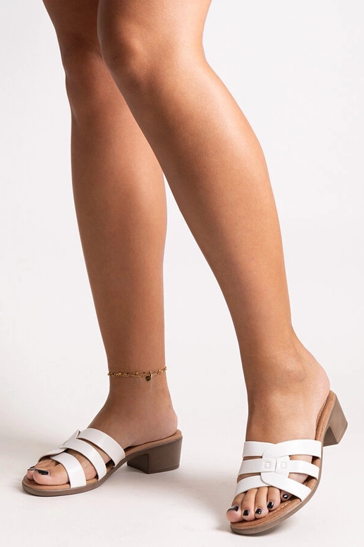 Mules de tacón alto de color blanco...