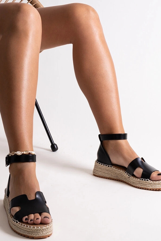 Sandalias de cuña negras Laurencia