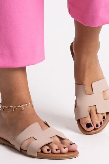 Klapki clásicas beige Juma