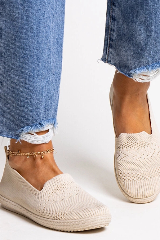 Zapatillas de tela sin cordones...