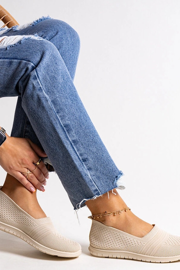 Zapatillas sin cordones Shalha en color beige