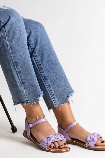 Sandalias moradas decoradas... 2