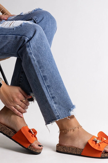 Chanclas naranjas con lazo y osito de peluche Segan