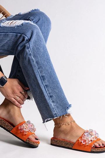 Chanclas naranjas decoradas... 2