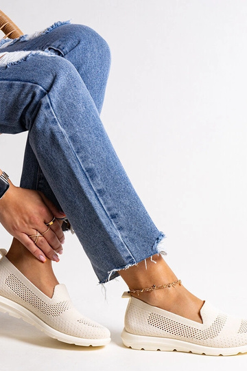 Zapatillas beige con suela...