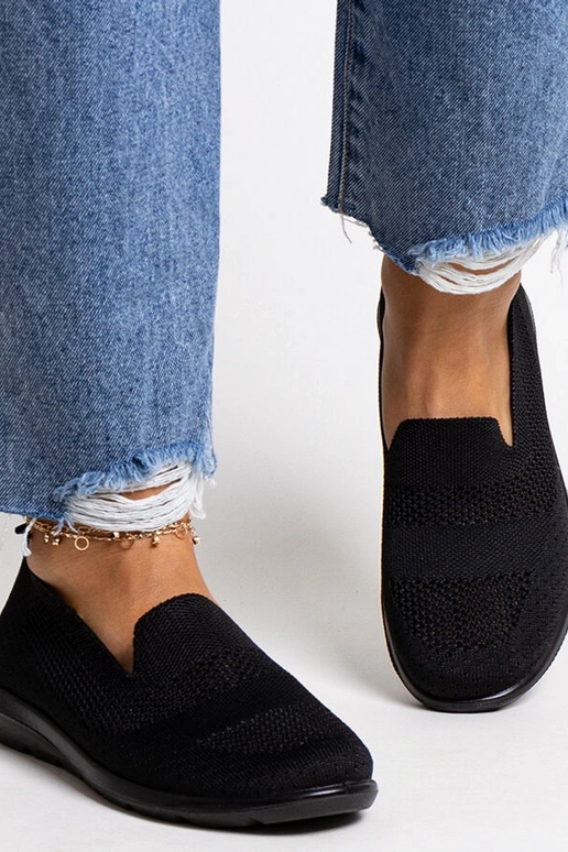 Zapatillas negras con suela de espuma...