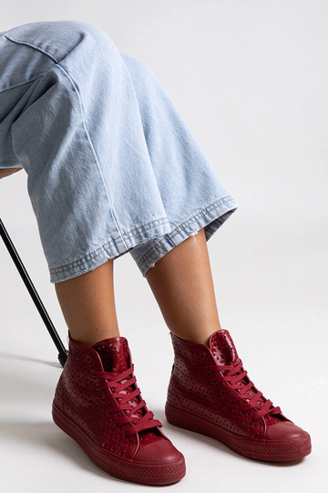 Zapatillas altas rojas caladas Madala 2