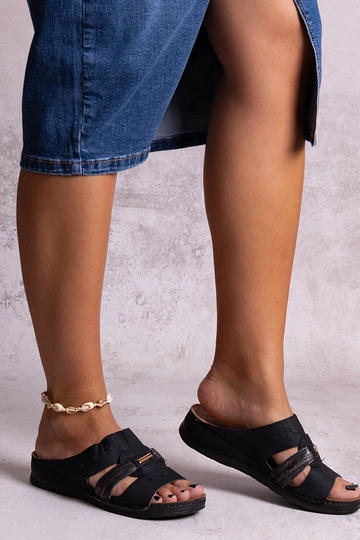 Chanclas clásicas negras Karime