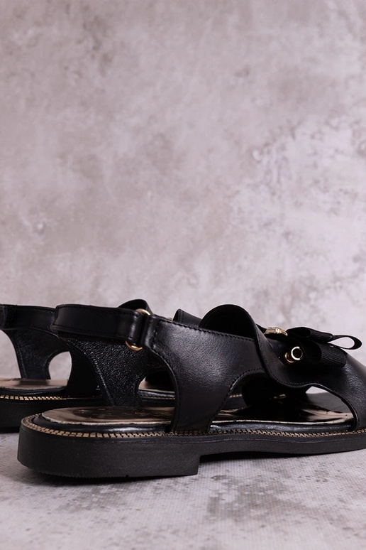 Sandalias negras con lazo y...