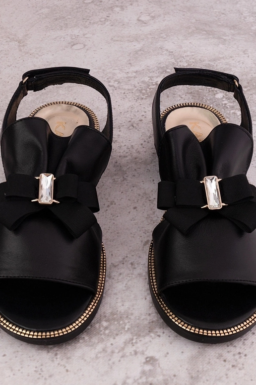 Sandalias negras con lazo y...