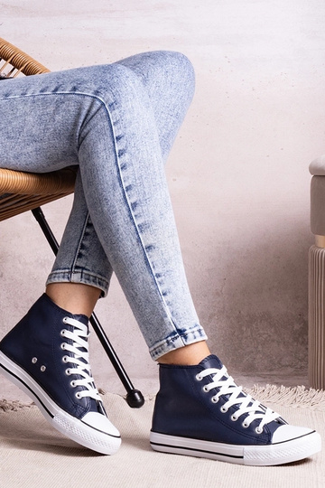 Zapatillas deportivas altas...