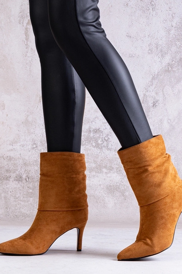 Botines de tacón alto...