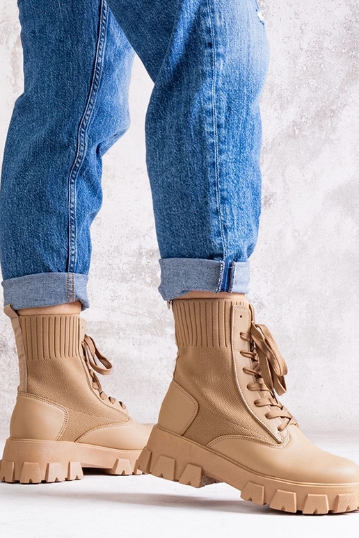Botines beige con caña elástica Zogba