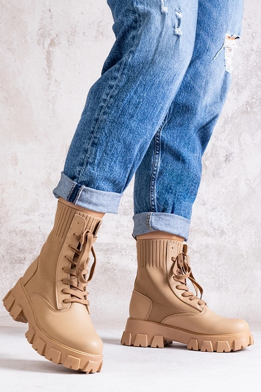 Botines beige con caña elástica Zogba