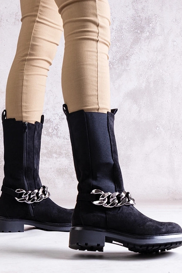 Botines negros de mujer...