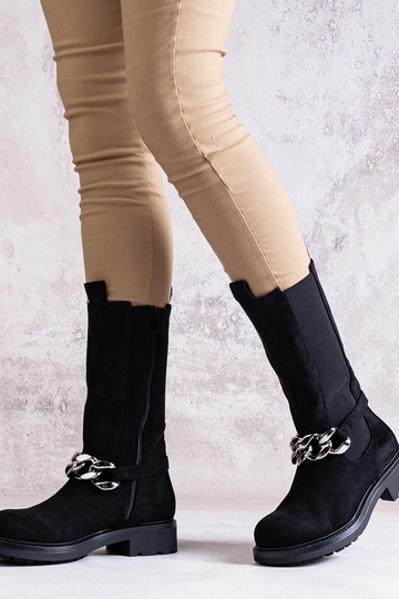 Botines negros de mujer... 2