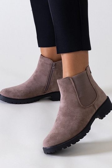 Zapatos casuales marrones...