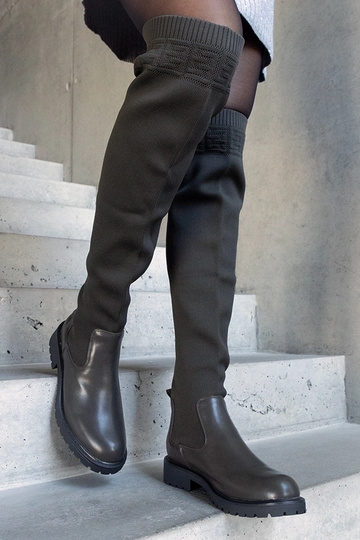 Botas largas de caña elástica color verde Juanra