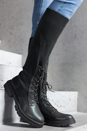 Botas verdes sin cordones... 2