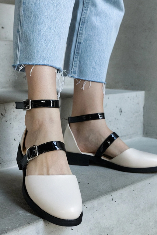 Bailarinas beige con hebilla Josiane