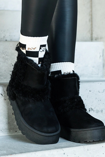 Botas de nieve de eco-gamuza negra con plataforma decorada con pelo Peters 2