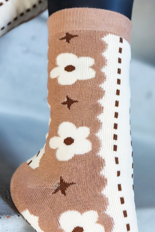 Calcetines cálidos blancos y negros... Calcetines cálidos blancos y negros...