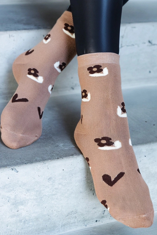 Calcetines cálidos blancos y negros... Calcetines cálidos blancos y negros...