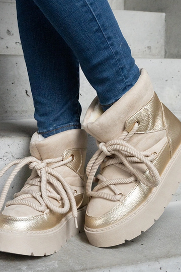 Botas de nieve con plataforma y forro de piel color beige de Sapphi 2