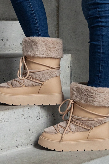 Botas de nieve con cordones...