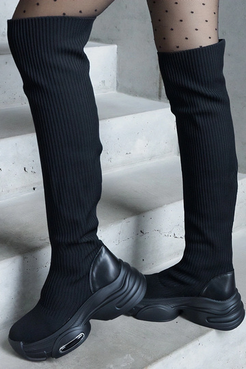 Botas negras sin cierre con...