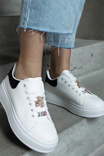 Zapatillas blancas de... 2