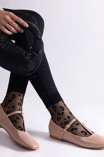 Bailarinas de piel de charol beige con tira marsellesa 2