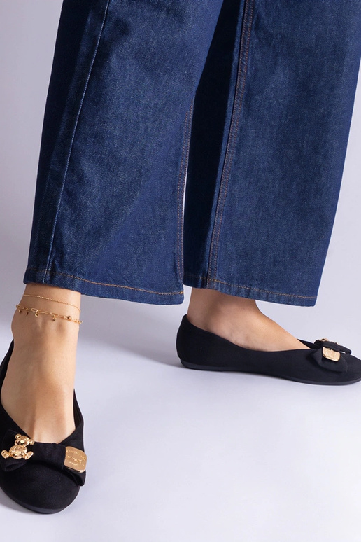 Bailarinas negras decoradas con lazo... Bailarinas negras decoradas con lazo...