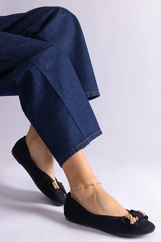 Bailarinas negras decoradas con lazo... Bailarinas negras decoradas con lazo...