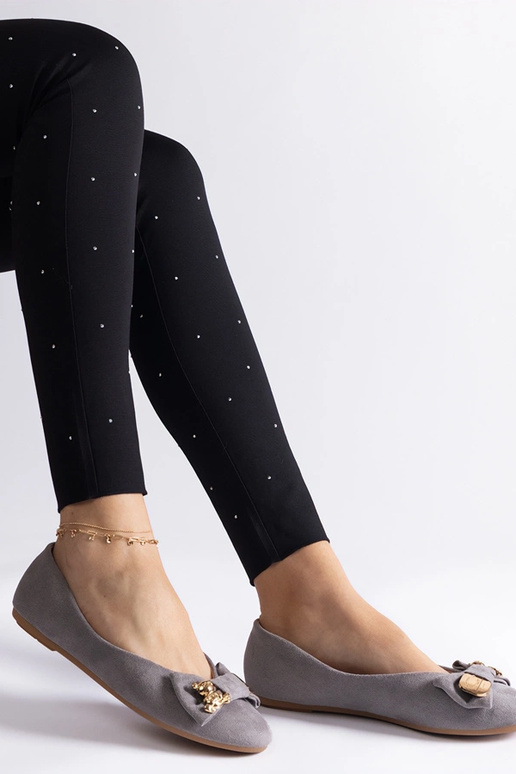 Bailarinas grises decoradas con lazo... Bailarinas grises decoradas con lazo...