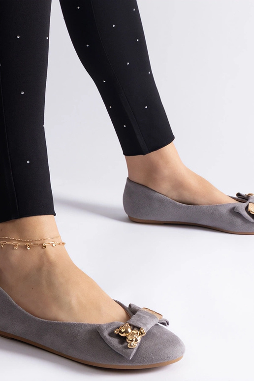 Bailarinas grises decoradas con lazo... Bailarinas grises decoradas con lazo...